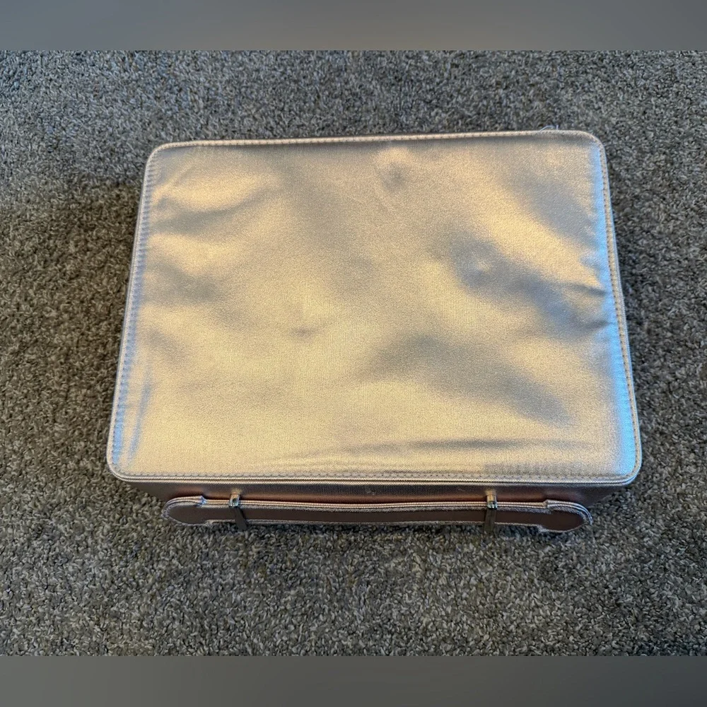 Lancôme Gold Textured organization container